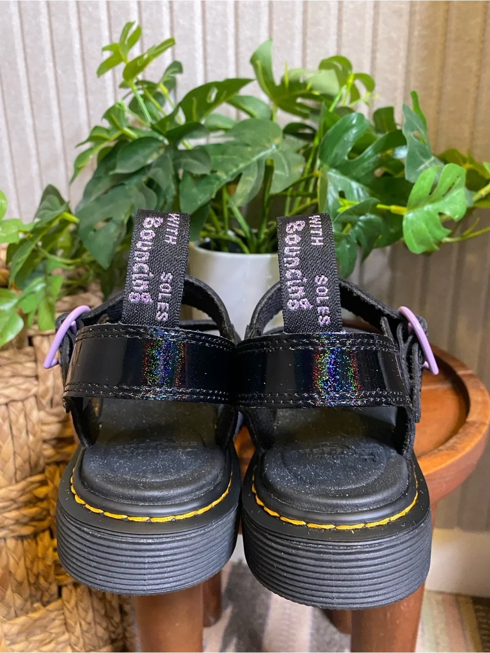 DR. MARTENS Jr. MARLOWE GALAXY SHIMMER HEART Sandals Ladies Size 6 USL